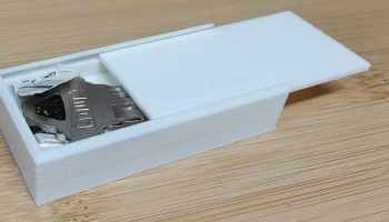 Магнитная коробка для ключей с магнитами 10х3 мм.......