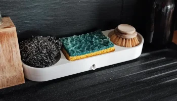 Держатель кухонной губки и щетки