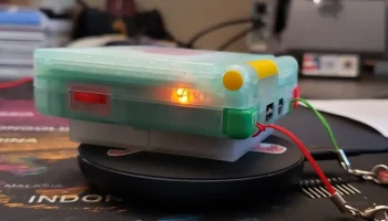 Крышка удлинителя аккумулятора Gameboy Advance SP 1