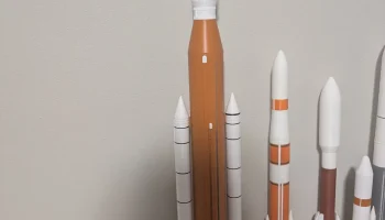 SLS Rocket Block 1 - 1:100 - NASA