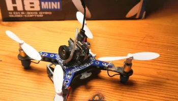 Держатель аккумулятора Eachine H8 Mini / Аккухалтер Each...