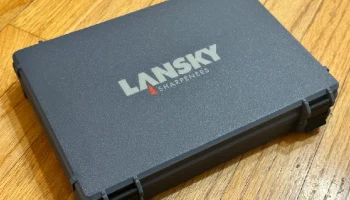 Чемодан с системой заточки Lansky