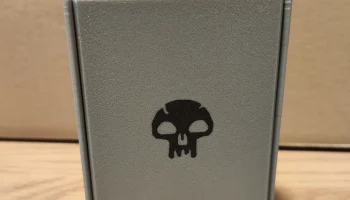Черная коробка MTG Deck Box для карт в обложке......