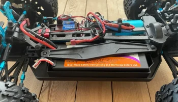 Батарейный отсек для багги HSP XSTR 1/10 2