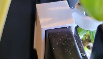 Зажим для аквариума с рыбой 1