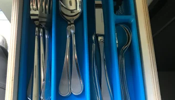 Накладной поднос для столовых приборов для верхней выдви...