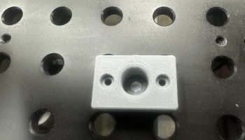 Настенный держатель для настольных зажимов и крепежных бл... 2