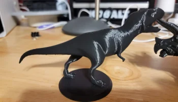 Низкополигональный T-Rex с опорной пластиной 2