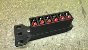 Распределительный блок Powerpole для стоечного монтажа 6x Распределительный блок Powerpole для стоечного монтажа 6x