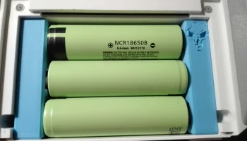 Чехол qx7 3x 18650 с оригинальными аккумуляторными площа...