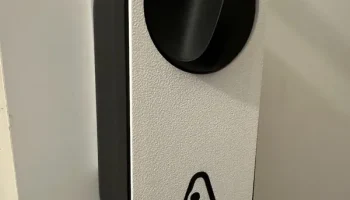 Альтернатива передней панели и крышки с интеллектуальным... Альтернатива передней панели и крышки с интеллектуальным...