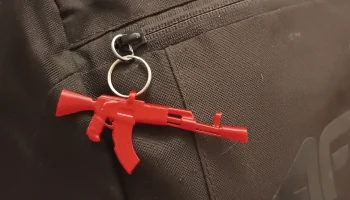 Детский брелок/брелок AK / литой AK / AK-47 CS2...... Детский брелок/брелок AK / литой AK / AK-47 CS2......