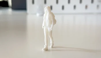 Миниатюрная девочка/студентка/туристка II для вашей диорамы