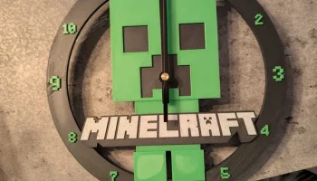 Часы Minecraft Creeper