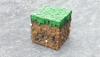 Подарочная коробка Minecraft Grass Block 2