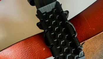 Подсумок для пистолетного магазина CZ P-10......