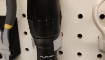 Подвес для фонарей с pegboard Snapping In Place