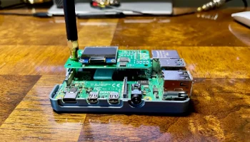 Чехол для Raspberry Pi 4 с радиошляпой для точки доступа... 1
