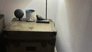 ножка старого военного шкафчика для ног 2