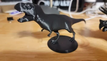 Низкополигональный T-Rex с опорной пластиной