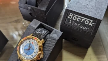 Корпус и дисплей коробки для часов 1