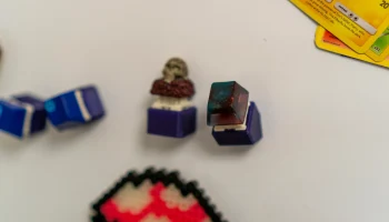 Магнит на холодильник Cherry MX. 2