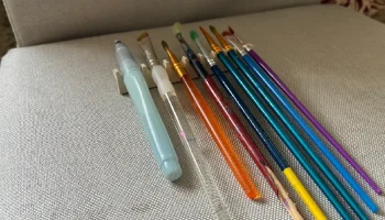 Paintbrush Holder 1