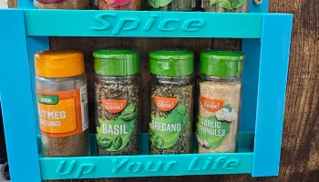Spice rack