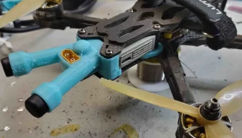 Крепление для 5-дюймовой антенны DJI Apex с XT60... 1