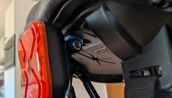 Крепление заднего фонаря Brompton для Ravemen (например,... 1
