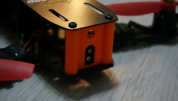 Bocksteif #4 - крепление для антенны XT60/VTX... 1