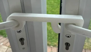 Крючок для дверной ручки Patio/French 1