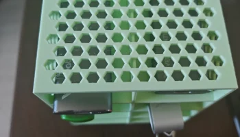 USB-накопитель Caddy - отсек с открытой передней частью ... 3