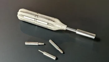 Карманная отвертка со встроенным держателем шестигранных ...