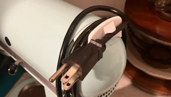Подставка для кухонного миксера - держатель кабеля Подставка для кухонного миксера - держатель кабеля