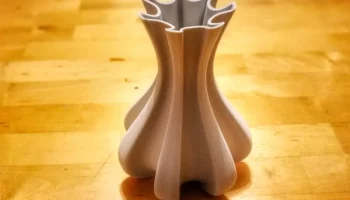Cog vase