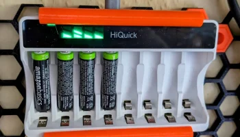 Держатель зарядного устройства HSW HiQuick C9027 Держатель зарядного устройства HSW HiQuick C9027