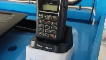 Держатель док-станции ICOM радио для лебедки ESW 2B 1