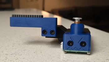 Крепление Ender 3 для силиконовой щетки и концевого упора...