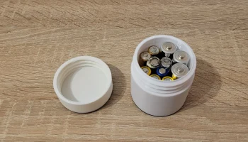 Dose f&uuml;r leere Batterien - Контейнер для пустых батареек... 1