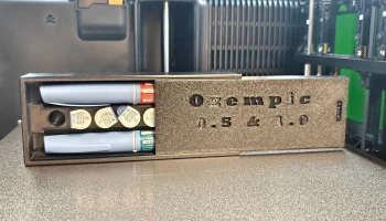 Дорожный футляр Ozempic - хранилище для двух ручек и 8 игл