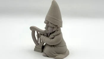 Гном, играющий на арфе 1