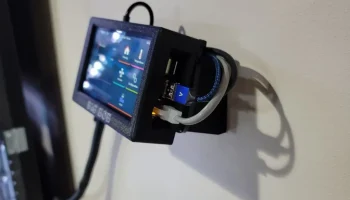 Чехол для настенного крепления Pi4 и BTT PiTFT50 1