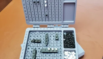 Игра "Морской бой" с футляром для хранения: английский и... 8