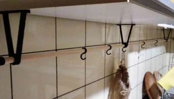Кухонный стержень для развешивания случайных вещей