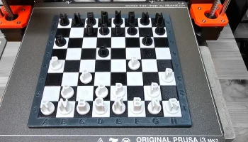 Шахматы с типографикой CheckMate 3