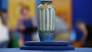 Poppy vase 1