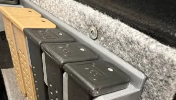 Совершенство держателей для журналов. Полка для стены ил... 3