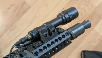 Крепление фонаря SureFire X600 для ручек Zenitco Sport Крепление фонаря SureFire X600 для ручек Zenitco Sport