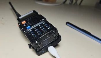 Чехол для схемы зарядки Baofeng UV-5R